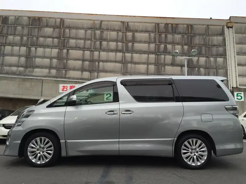 カタログ画像：ヴェルファイア（VELLFIRE） ３．５Ｚ 2011年11月 DBA-GGH20W 3500cc グレーメタリック 燃費9.3km / l 外装