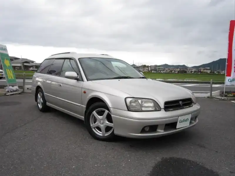 カタログ画像：レガシィツーリングワゴン（LEGACY TOURING WAGON） ２５０Ｔ－Ｖ 1999年5月 GF-BH9 2500cc アークティックシルバー・メタリック 燃費11.4km / l  メイン