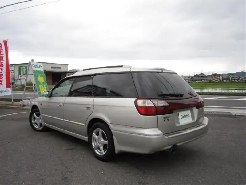 カタログ画像：レガシィツーリングワゴン（LEGACY TOURING WAGON） ２５０Ｔ－Ｖ 1999年5月 GF-BH9 2500cc アークティックシルバー・メタリック 燃費11.4km / l  バック