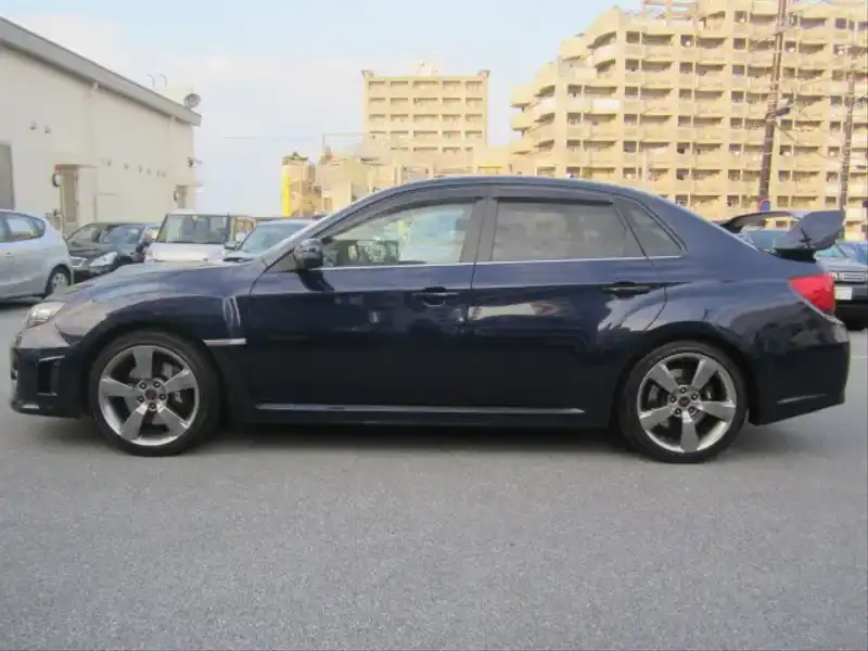 カタログ画像：インプレッサ（IMPREZA） ＷＲＸ ＳＴＩ 2011年11月 CBA-GVB 2000cc プラズマブルー・シリカorＷＲブルー・マイカ 燃費10.4km / l  外装