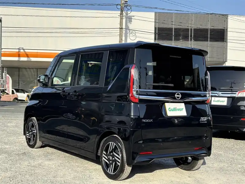 カタログ画像：ルークス（ROOX） ハイウェイスター Ｘ アーバンクロム プロパイロットエディション 2024年6月 5AA-B47A 660cc ブラック（Ｐ） 燃費19.0km / l バック