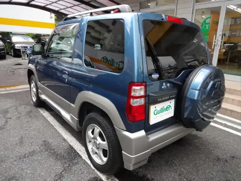 カタログ画像：パジェロミニ（PAJERO MINI） ＶＲ－Ｓ 2005年1月 TA-H58A 660cc ミディアムブルーマイカ／ミディアムシルバーメタリック・２トーン バック