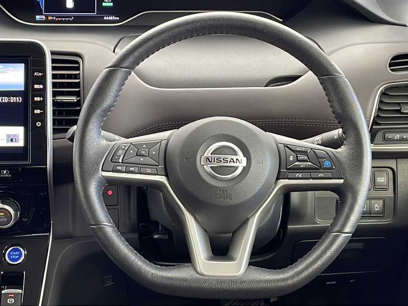 カタログ画像：セレナ（SERENA） オーテック スポーツスペック 2020年8月 5AA-GC27 2000cc ブリリアントホワイトパール（３Ｐ）orブリリアントホワイトパール（３Ｐ）／ダイヤモンドブラック（Ｐ）２トーン 燃費13.2km / l 内装