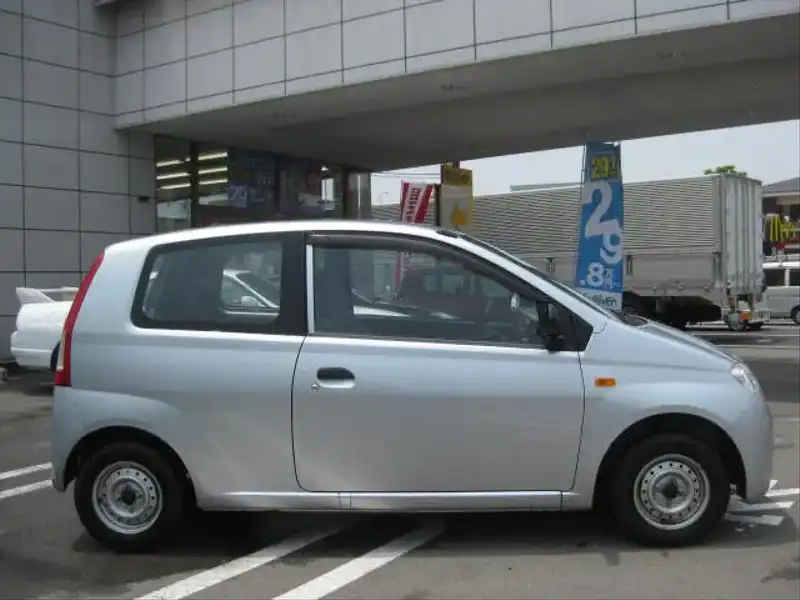 カタログ画像：ミラ（MIRA） Ｌ 2002年12月 TA-L260S 660cc ブライトシルバーメタリック 燃費21.5km / l  外装