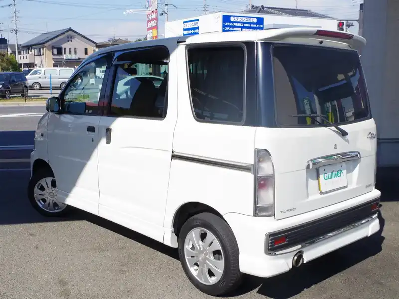 カタログ画像：アトレーワゴン（ATRAI WAGON） カスタムターボ Ｇセレクション 2004年5月 TA-S220G 660cc ホワイト 燃費14.8km / l  バック