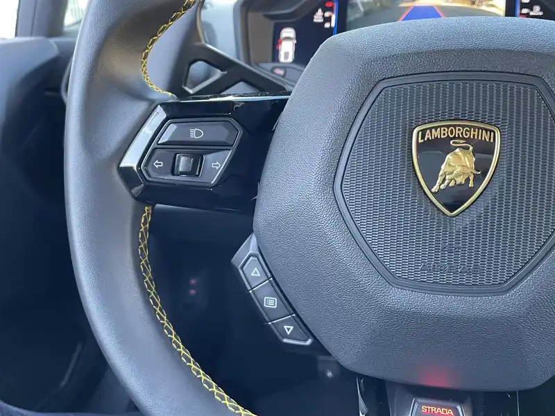 カタログ画像：ウラカン（HURACAN） ＥＶＯスパイダー 2021年2月 ABA-ZFDGF 5200cc 内装