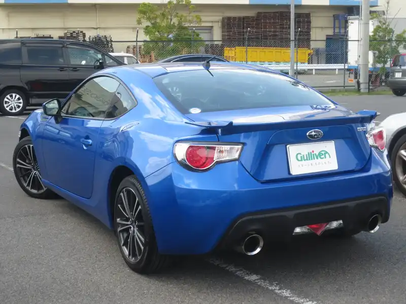 カタログ画像：ＢＲＺ（BRZ） Ｓ 2012年3月 DBA-ZC6 2000cc ＷＲブルー・マイカorギャラクシィブルー・シリカ 燃費12.4km / l バック