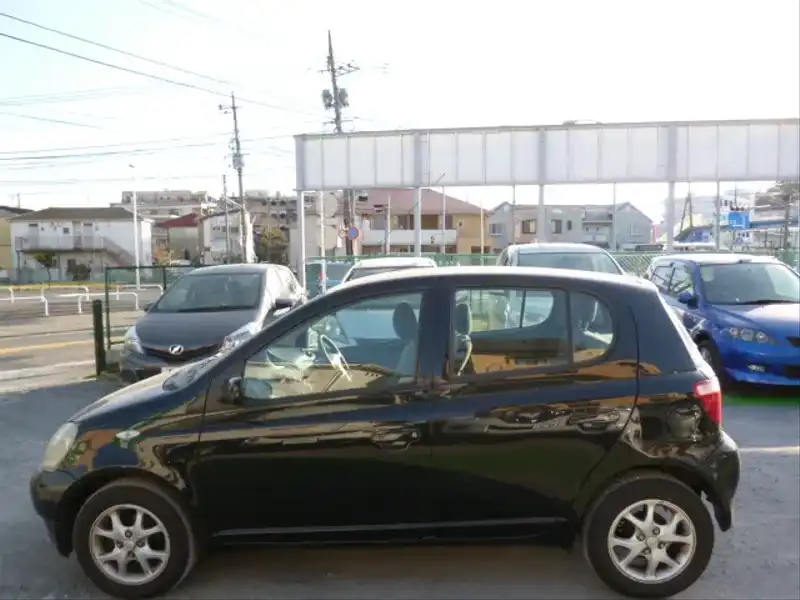 10012210 | カタログ画像：ヴィッツ（VITZ） Ｕ ユーロスポーツエディション 1999年1月 GF-SCP10 1000cc 外装