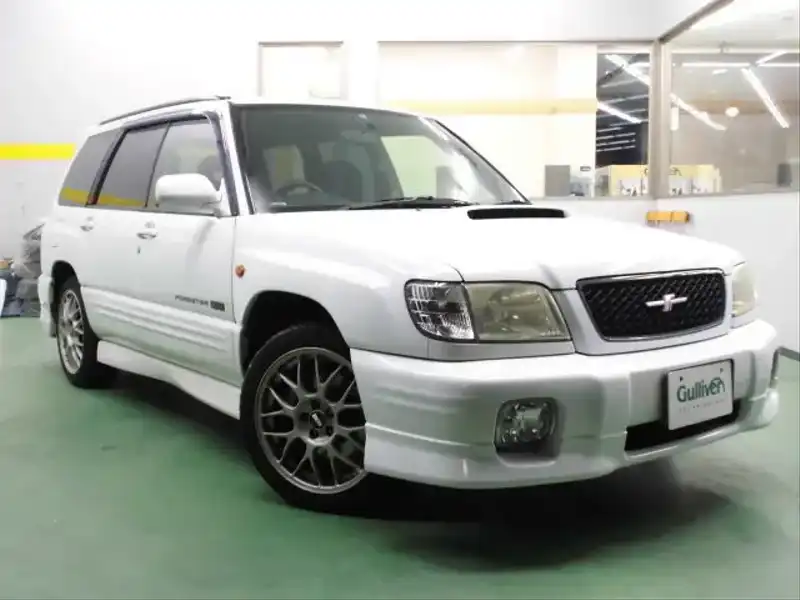 カタログ画像：フォレスター（FORESTER） Ｓ／ｔｂ－ＳＴｉⅡ リミテッド 2001年10月 GF-SF5 2000cc ピュアホワイト 燃費10.2km / l  メイン（その他）