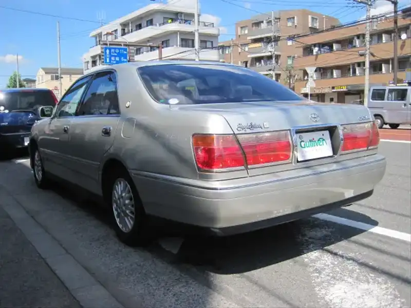 カタログ画像：クラウン（CROWN） ロイヤルサルーンＧ 1999年9月 GH-JZS175 3000cc ホワイトパールクリスタルシャイン 燃費11.4km / l  バック