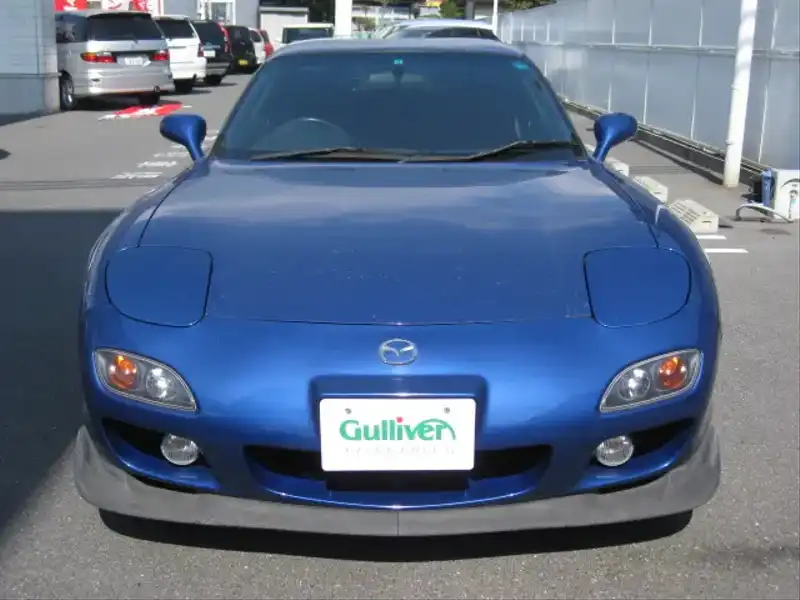 カタログ画像：ＲＸ－７（RX-7） タイプＲバサースト 2001年12月 GF-FD3S 1400cc イノセントブルーマイカ 燃費8.1km / l  フロント