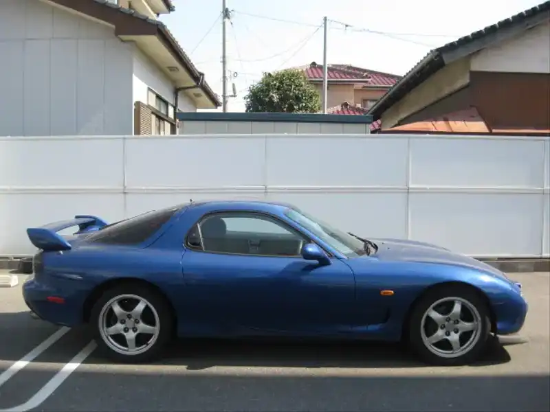 カタログ画像：ＲＸ－７（RX-7） タイプＲバサースト 2001年12月 GF-FD3S 1400cc イノセントブルーマイカ 燃費8.1km / l  外装