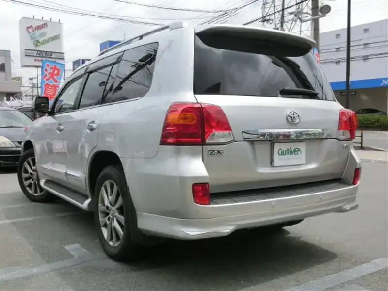 10088567 | カタログ画像：ランドクルーザー（LAND CRUISER） ＺＸ 2014年4月 CBA-URJ202W 4600cc シルバーメタリック バック