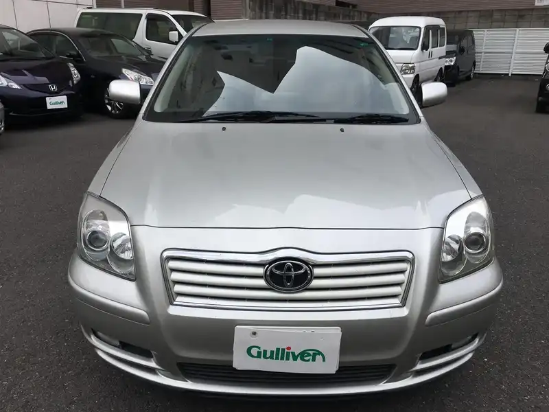 カタログ画像：アベンシスセダン（AVENSIS SEDAN） Ｌｉ ＮＥＯエディション 2004年5月 CBA-AZT250 2000cc シルバーメタリック 燃費13.0km / l  フロント