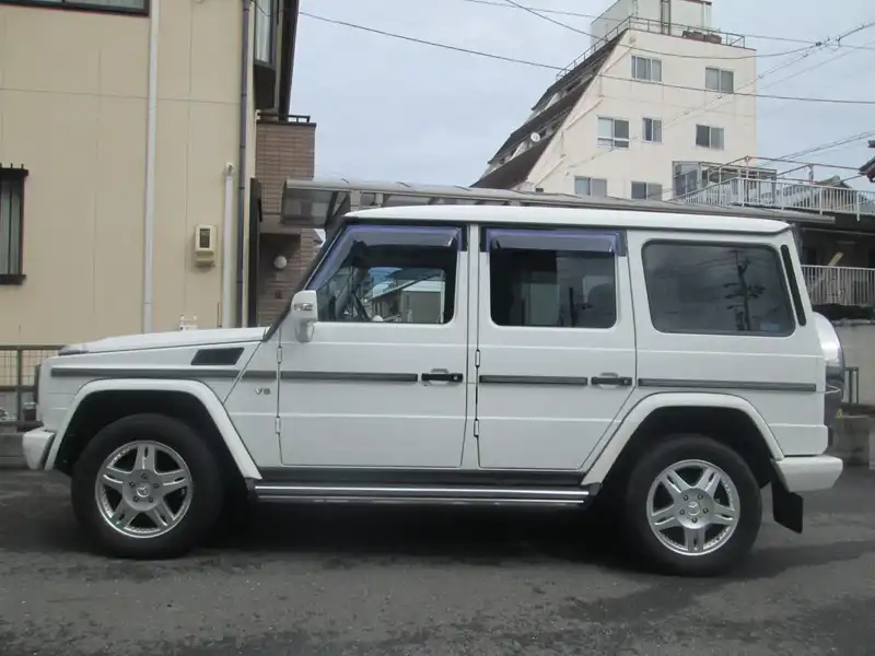 カタログ画像：Ｇクラス（G-CLASS） Ｇ５００ ロング 2004年9月 GH-463248 5000cc アラバスターホワイト（Ｓ） 燃費5.7km / l  外装