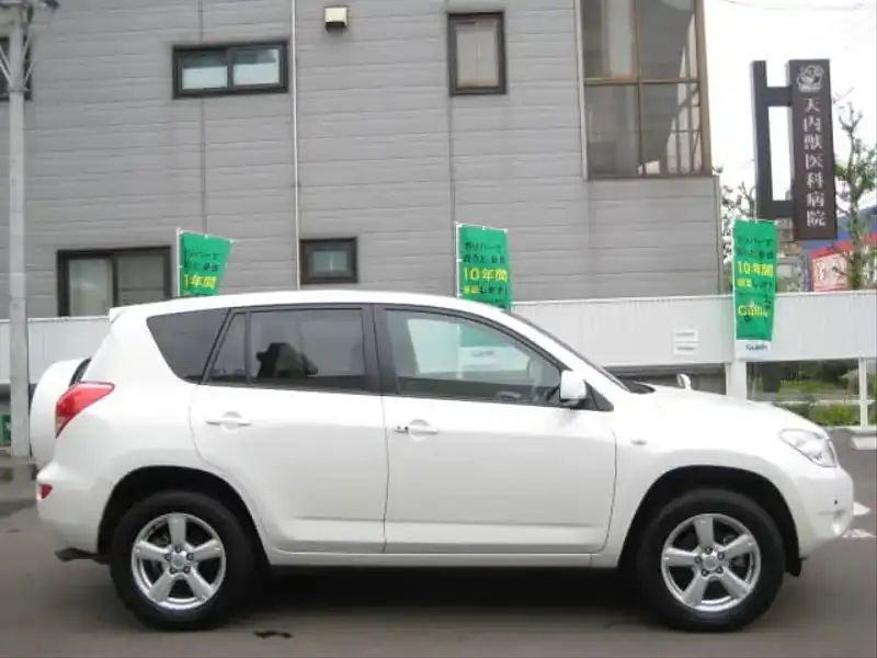 カタログ画像：ＲＡＶ４（RAV4） Ｇ 2005年11月 DBA-ACA36W 2400cc ホワイトパールクリスタルシャイン 燃費13.4km / l  外装