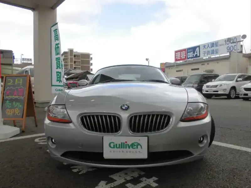 カタログ画像：Ｚ４（Z4） ３．０ｉ 2004年6月 GH-BT30 3000cc チタン・シルバー（メタリック・カラー） 燃費10.6km / l  フロント