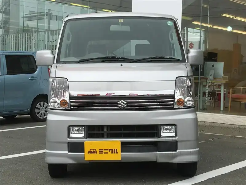 カタログ画像：エブリイワゴン（EVERY WAGON） ＰＺターボ 2005年8月 ABA-DA64W 660cc シルキーシルバーメタリック 燃費15.0km / l  フロント