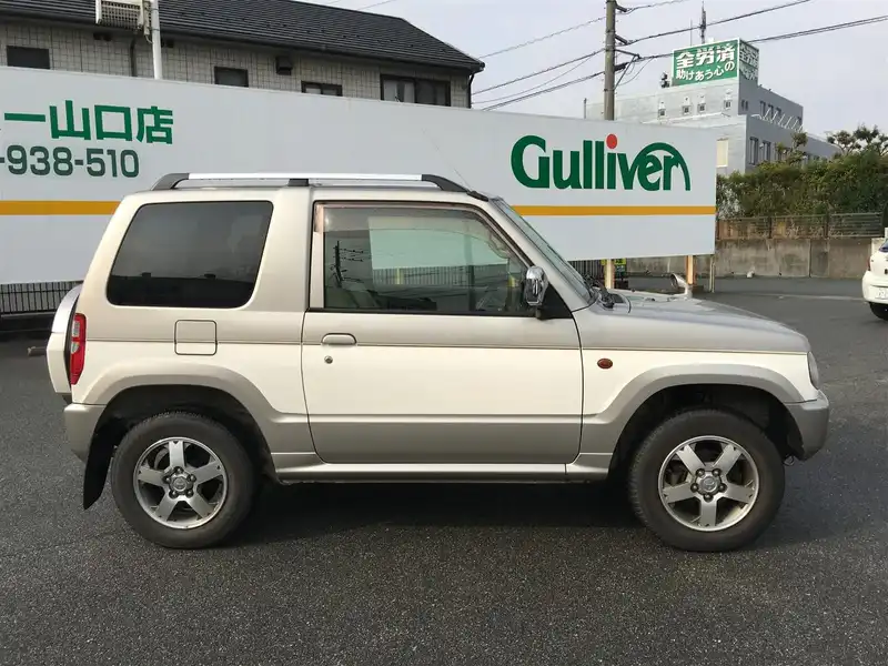 カタログ画像：パジェロミニ（PAJERO MINI） サウンドビートエディションＸＲ 2004年4月 TA-H58A 660cc ミディアムシルバーメタリック／ホワイトソリッド／ミディアムシルバーメタリック・３ウェイ２トーン or ミディアムシルバーメタリック／ミディアムブルーマイカ／ミディアムシルバーメタリック・３ウェイ２トーン 外装