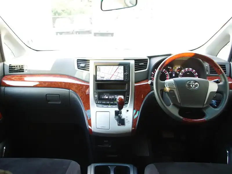 カタログ画像：アルファード（ALPHARD） ３５０Ｓ プライムセレクションⅡ 2010年4月 DBA-GGH20W 3500cc ホワイトパールクリスタルシャイン 燃費9.5km / l  内装