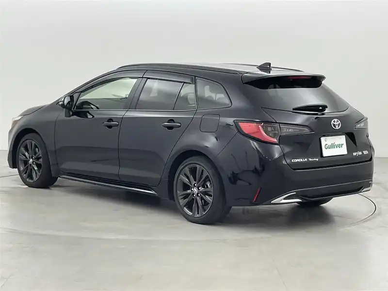 カタログ画像：カローラツーリング（COROLLA TOURING） Ｘ 2024年4月 5BA-MZEA17W 1500cc アティチュードブラックマイカ 燃費19.1km / l バック