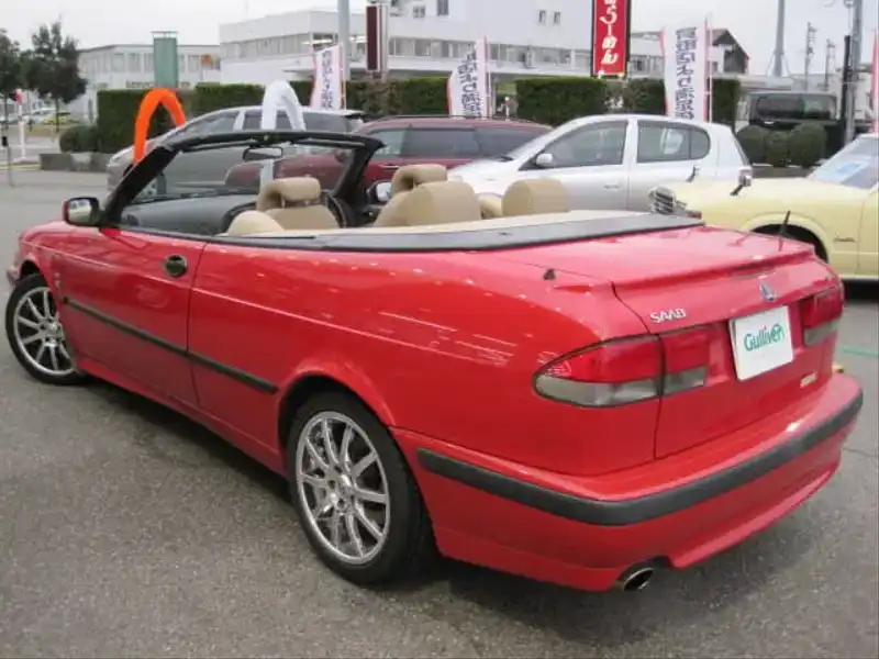 カタログ画像：９－３シリーズ（9-3 SERIES） ９－３ ＳＥ２．０Ｔ カブリオレ 1998年6月 GF-DB204 2000cc イモラレッド 燃費8.1km / l  バック