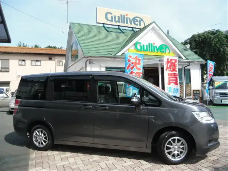 カタログ画像：ステップワゴン（STEPWAGON） Ｌ 2009年10月 DBA-RK2 2000cc ポリッシュドメタル・メタリック 燃費12.6km / l  外装