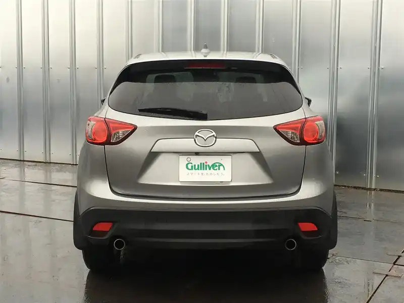 カタログ画像：ＣＸ－５（CX-5） ＸＤ Ｌパッケージ 2012年9月 LDA-KE2FW 2200cc アルミニウムメタリック 燃費18.6km / l バック