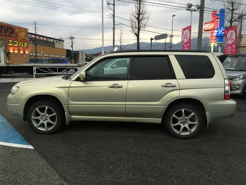 カタログ画像：フォレスター（FORESTER） ２．０Ｘ 2005年1月 CBA-SG5 2000cc シャンパンゴールド・オパール 燃費13.6km / l  外装