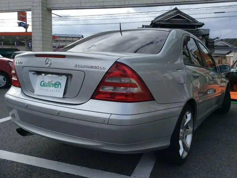 カタログ画像：Ｃクラス（C-CLASS） Ｃ１８０コンプレッサー スポーツエディション 2005年9月 DBA-203046 1800cc イリジウムシルバー 燃費11.4km / l  バック