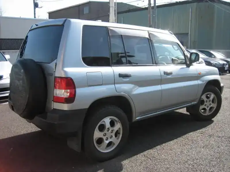 カタログ画像：パジェロイオ（PAJERO IO） ＺＲ 1999年8月 GF-H76W 1800cc ハミルトンシルバー（Ｍ） バック