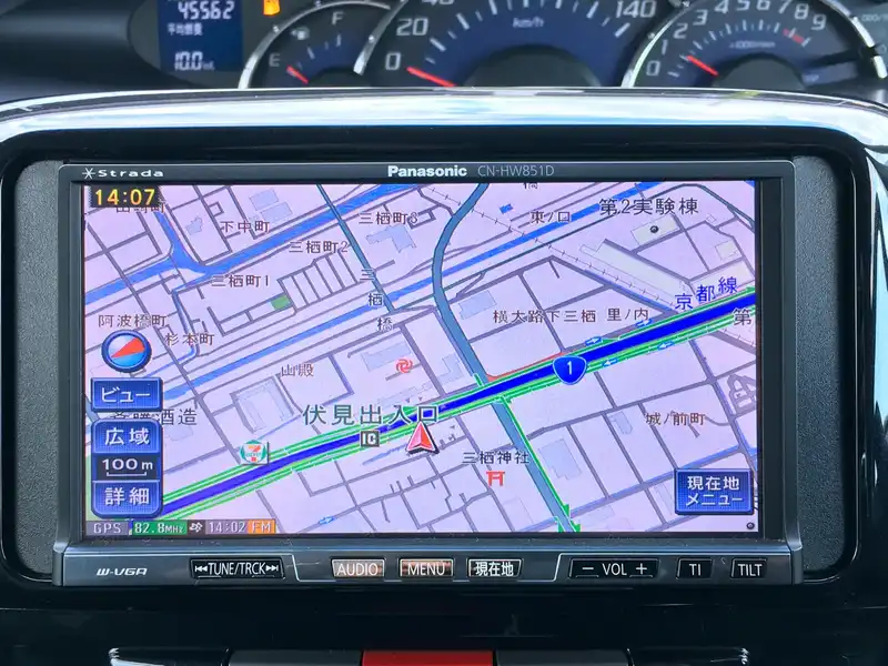 カタログ画像：タント（TANTO） カスタムＸ 2011年11月 DBA-L385S 660cc パールホワイトⅢ 燃費24.0km / l 内装