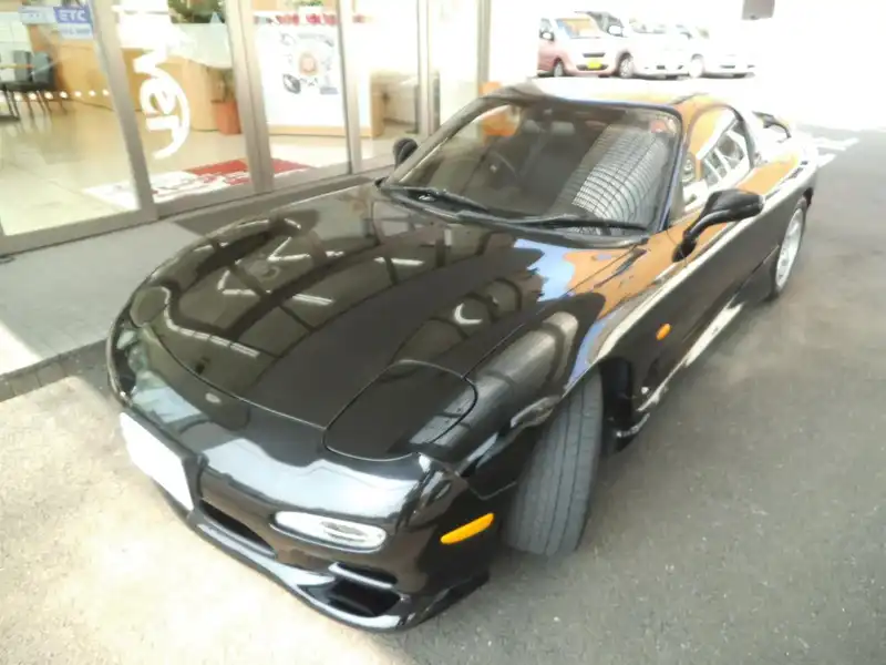 カタログ画像：アンフィニＲＸ－７（EFINI RX-7） タイプＲⅡバサースト 1994年8月 E-FD3S 1400cc ブリリアントブラック 燃費7.3km / l  フロント