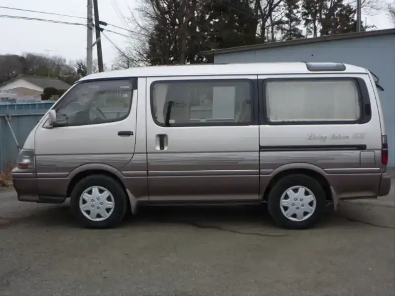 カタログ画像：ハイエースワゴン（HIACE WAGON） リビングサルーンＥＸ 1995年8月 KD-KZH100G 3000cc ソフトノーブルトーニング 燃費15.7km / l  外装