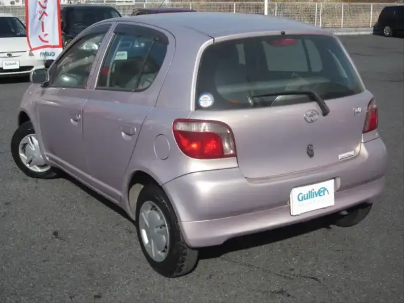 カタログ画像：ヴィッツ（VITZ） Ｂ ビジネスパッケージ 1999年8月 GH-SCP10 1000cc ペールローズメタリックオパール 燃費21.5km / l  バック