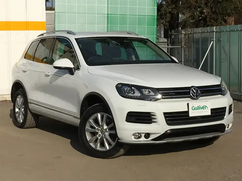 10095091 | カタログ画像：トゥアレグ（TOUAREG） Ｖ６ ブルーモーションテクノロジー 2015年1月 DBA-7PCGRS 3600cc ピュアホワイト メイン