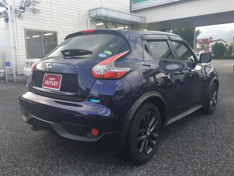 カタログ画像：ジューク（JUKE） １５ＲＸ Ｖアーバンセレクション 2019年10月 DBA-YF15 1500cc アズライトブルー（Ｐ） 燃費18.0km / l バック