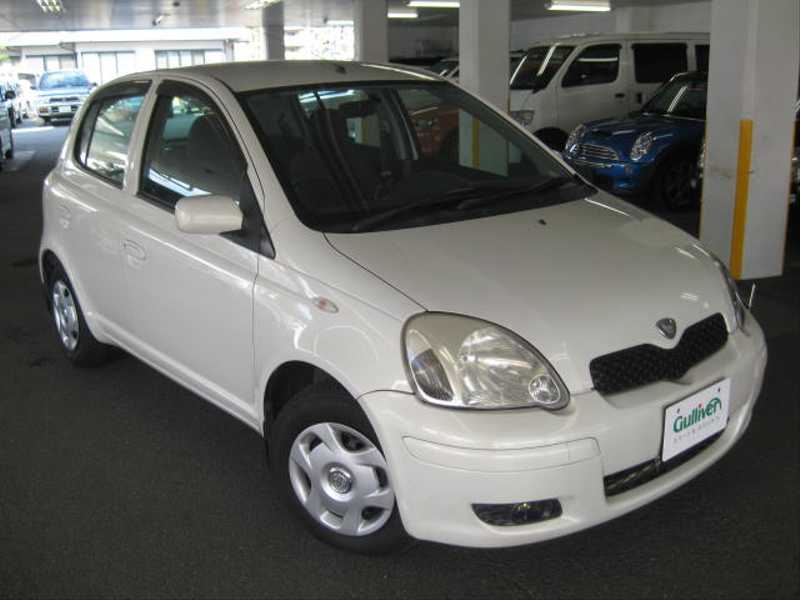 カタログ画像：ヴィッツ（VITZ） Ｆ Ｄパッケージ 2001年12月 UA-SCP10 1000cc ホワイト 燃費19.6km / l  メイン（その他）