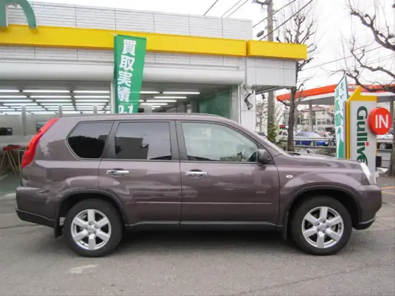 カタログ画像：エクストレイル（X-TRAIL） ２０Ｘtt 2009年12月 DBA-T31 2000cc アイアングレー（Ｍ） 燃費14.0km / l  外装