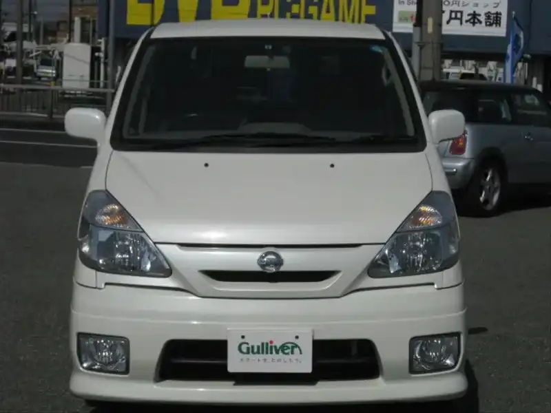 カタログ画像：セレナ（SERENA） Ｖ－Ｓ 2004年4月 CBA-TNC24 2000cc ホワイトパール（３Ｐ） 燃費10.6km / l  フロント