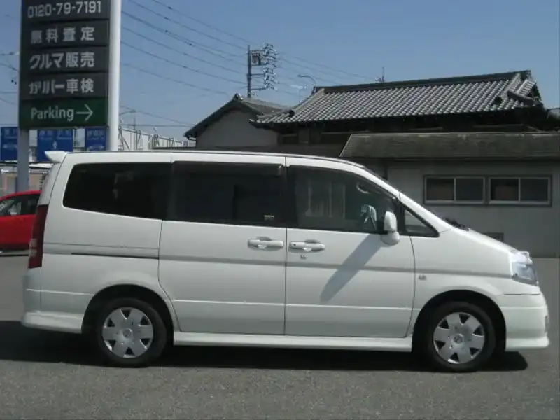 カタログ画像：セレナ（SERENA） Ｖ－Ｓ 2004年4月 CBA-TNC24 2000cc ホワイトパール（３Ｐ） 燃費10.6km / l  外装