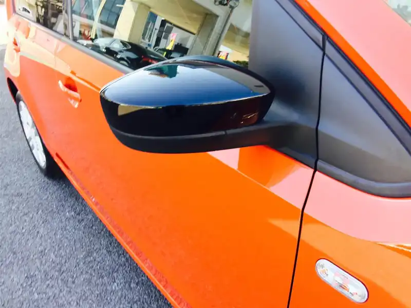 カタログ画像：アップ！（UP!） オレンジ アップ！ 2014年4月 DBA-AACHY 1000cc ホットオレンジメタリック 燃費23.1km / l 外装