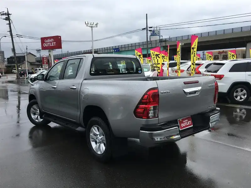 10111723 | カタログ画像：ハイラックス（HILUX） Ｚ 2017年9月 QDF-GUN125 2400cc シルバーメタリック バック