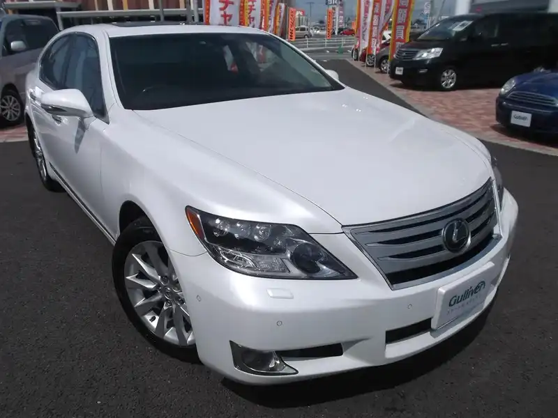 カタログ画像：ＬＳ（LS） ＬＳ６００ｈ バージョンＵ Ｉパッケージ 2011年6月 DAA-UVF45 5000cc ホワイトパールクリスタルシャイン 燃費11.0km / l メイン