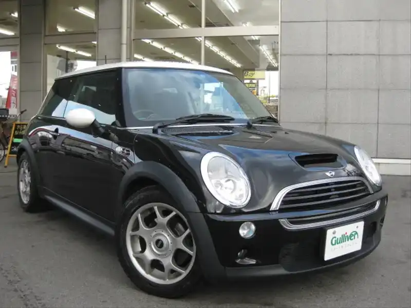 カタログ画像：ＭＩＮＩ（MINI） クーパーＳ 2002年3月 GH-RE16 1600cc ブラック 燃費11.6km / l  メイン（その他）
