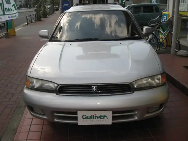 カタログ画像：レガシィツーリングワゴン（LEGACY TOURING WAGON） ＴＸタイプＳ 1997年9月 E-BG5 2000cc ライトシルバー・メタリック 燃費12.4km / l  フロント