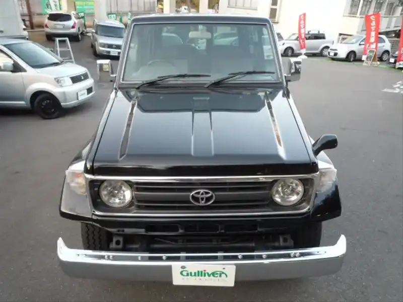 カタログ画像：ランドクルーザー７０（LAND CRUISER 70） ＬＸ ２ドア 1996年8月 KC-HZJ70V 4200cc ブラック フロント