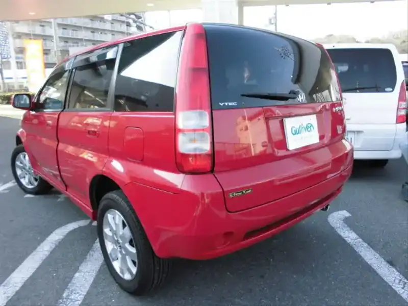 2003381 | カタログ画像：ＨＲ－Ｖ（HR-V） ＪＳ 2001年7月 LA-GH3 1600cc ミラノレッド バック