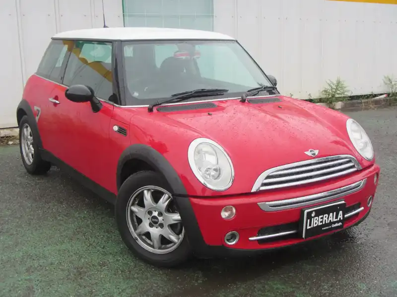 カタログ画像：ＭＩＮＩ（MINI） ワン セブン 2006年2月 GH-RA16 1600cc ソーラー・レッド（メタリック）orチリ・レッド（ソリッド） 燃費14.0km / l  メイン