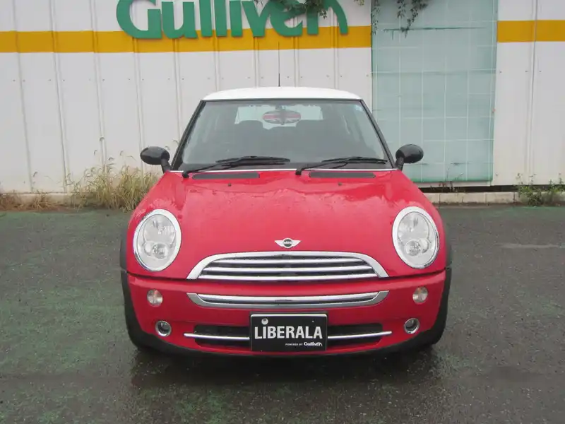 カタログ画像：ＭＩＮＩ（MINI） ワン セブン 2006年2月 GH-RA16 1600cc ソーラー・レッド（メタリック）orチリ・レッド（ソリッド） 燃費14.0km / l  フロント